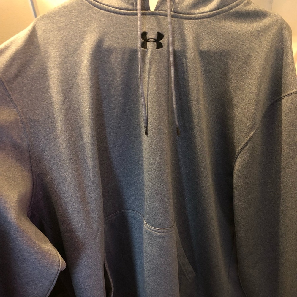 Men’s Under Armour Sweatshirt